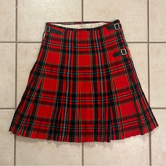 Lawrie’s of Glasgow Dresses & Skirts - Lawrie’s of Glasgow Vintage Red and Black Wool Kilt Skirt Made In Scotland